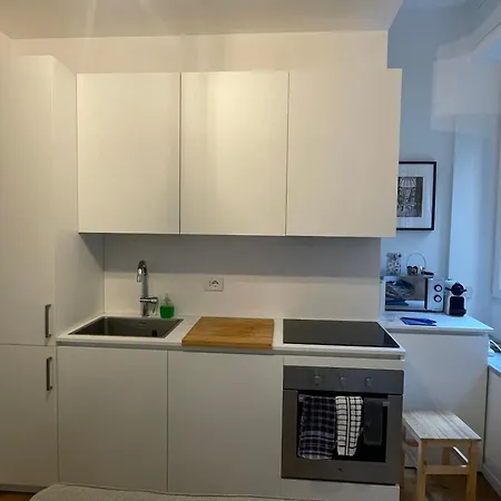 Visconti Di Modrone 18 * Милан