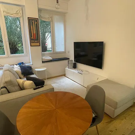 Visconti Di Modrone 18 Милан