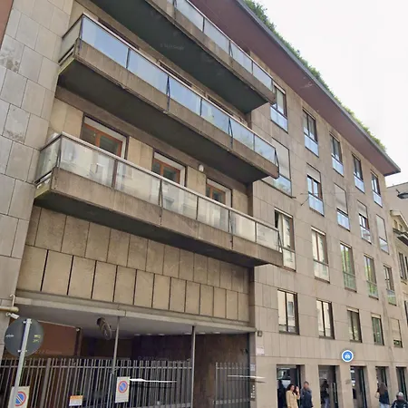 Visconti Di Modrone 18 Milán