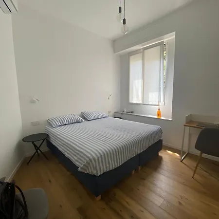 Visconti Di Modrone 18 * Милан